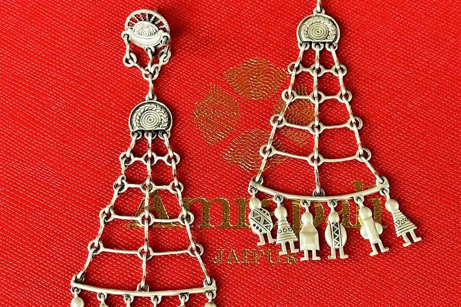 20D831 Silver Dangler Earrings with Figurine Hangings