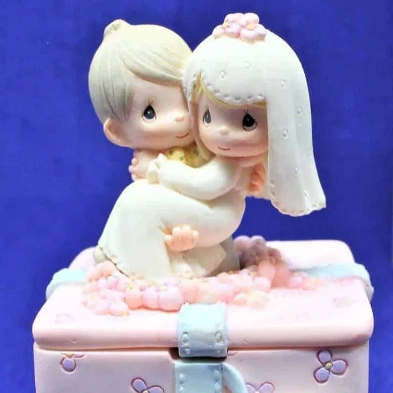 Trinket Box, Enesco, Precious Moments Bride & Groom, Bless You Two, 1999