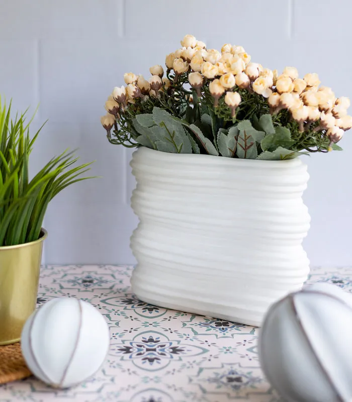 White wave vase